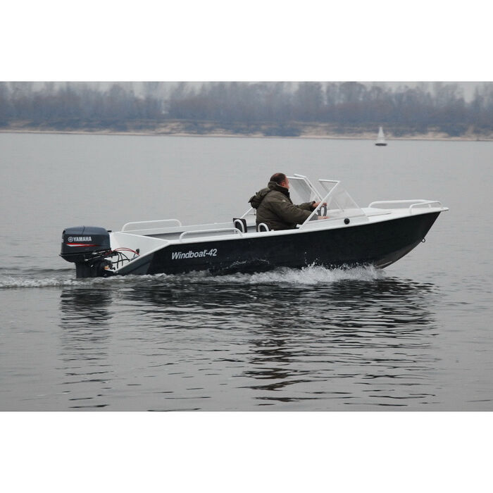 Windboat 42MPro капотная - алюминиевая моторная лодка