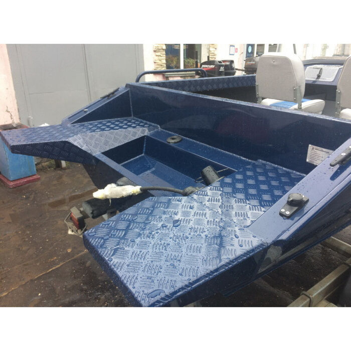 Windboat 45DCX L/S - 2020 двухконсольная - алюминиевая моторная лодка